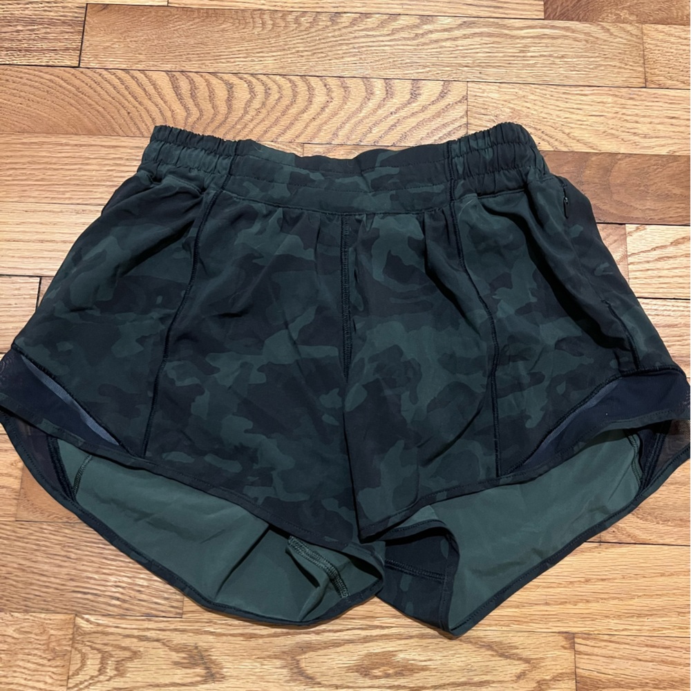 Lululemon hottie hot shorts camo
